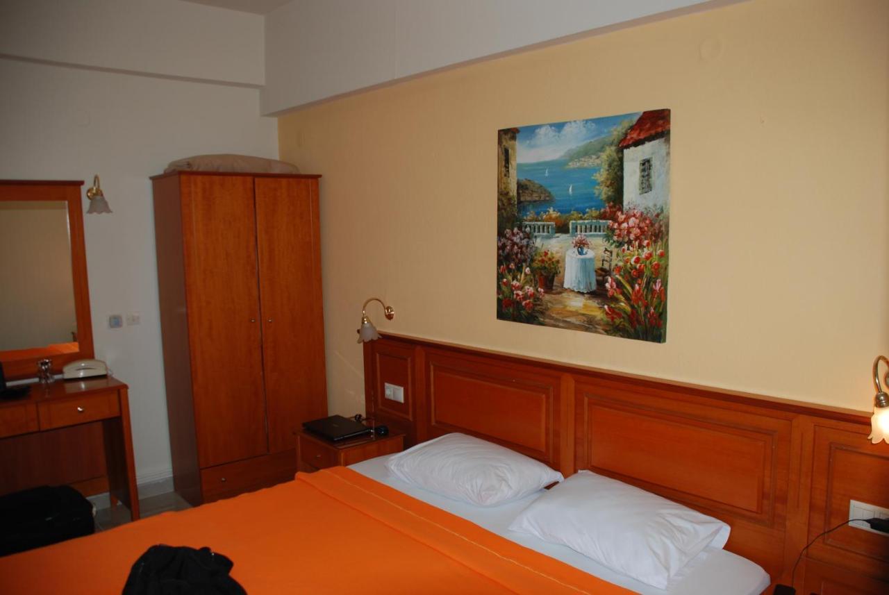 Hotel Platon Beach Olympic Beach Exterior photo
